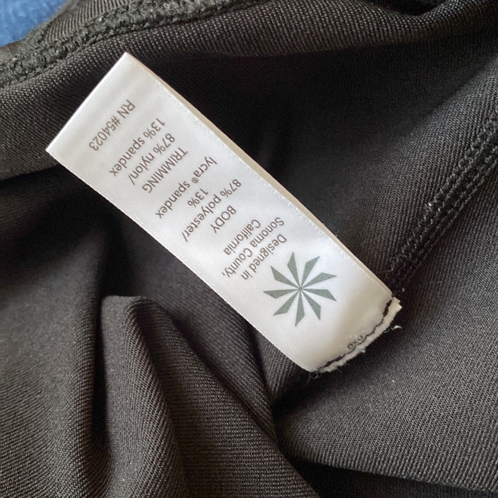 Athleta Capri Aura Sonar Mesh Capris X2 - Picture 6 of 6